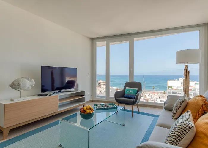 Elegant Living With Great Views Of Canteras 아파트