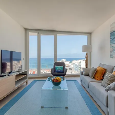 Elegant Living With Great Views Of Canteras